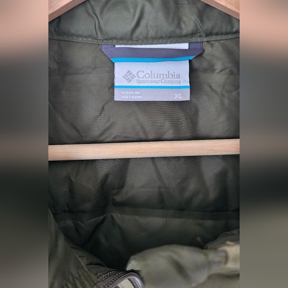 Columbia - Olive Green Quilted Insulated Vest - XL - Picture 2 of 4